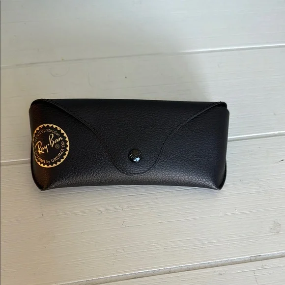 Ray-Ban Black Sunglasses - Picture 2 of 4